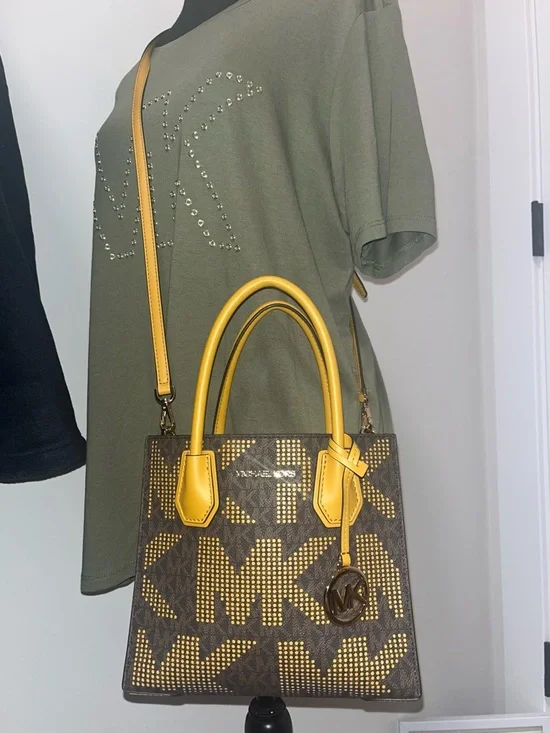 Michael Kors Mercer bag in Marigold - Picture 1 of 11